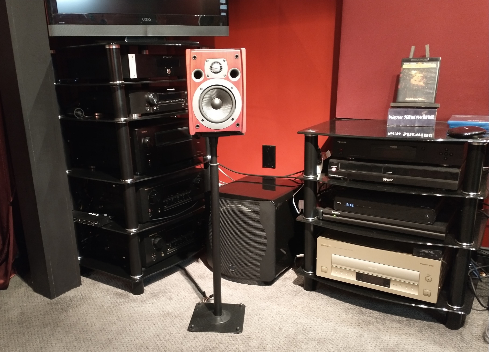 Cinema Zyberdiso - Equipment racks Cinema Zyberdiso - Equipment racks