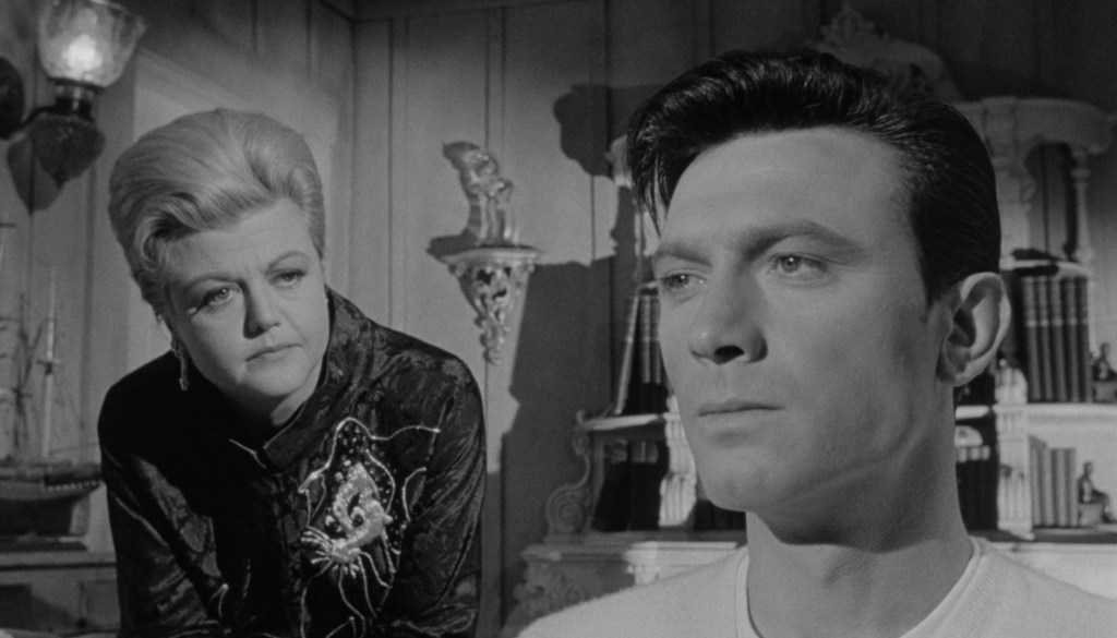 The Manchurian Candidate (1962) - Angela Lansbury & Laurence Harvey