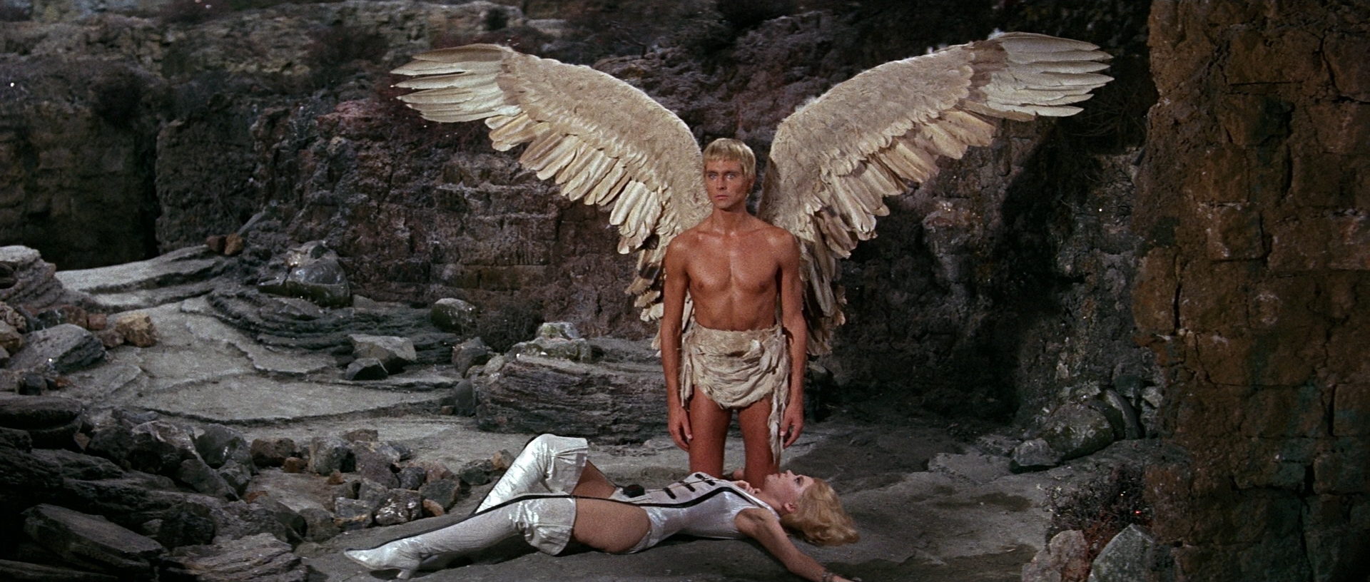Barbarella (1968) - John Phillip Law & Jane Fonda Barbarella (1968) - John Phillip Law & Jane Fonda