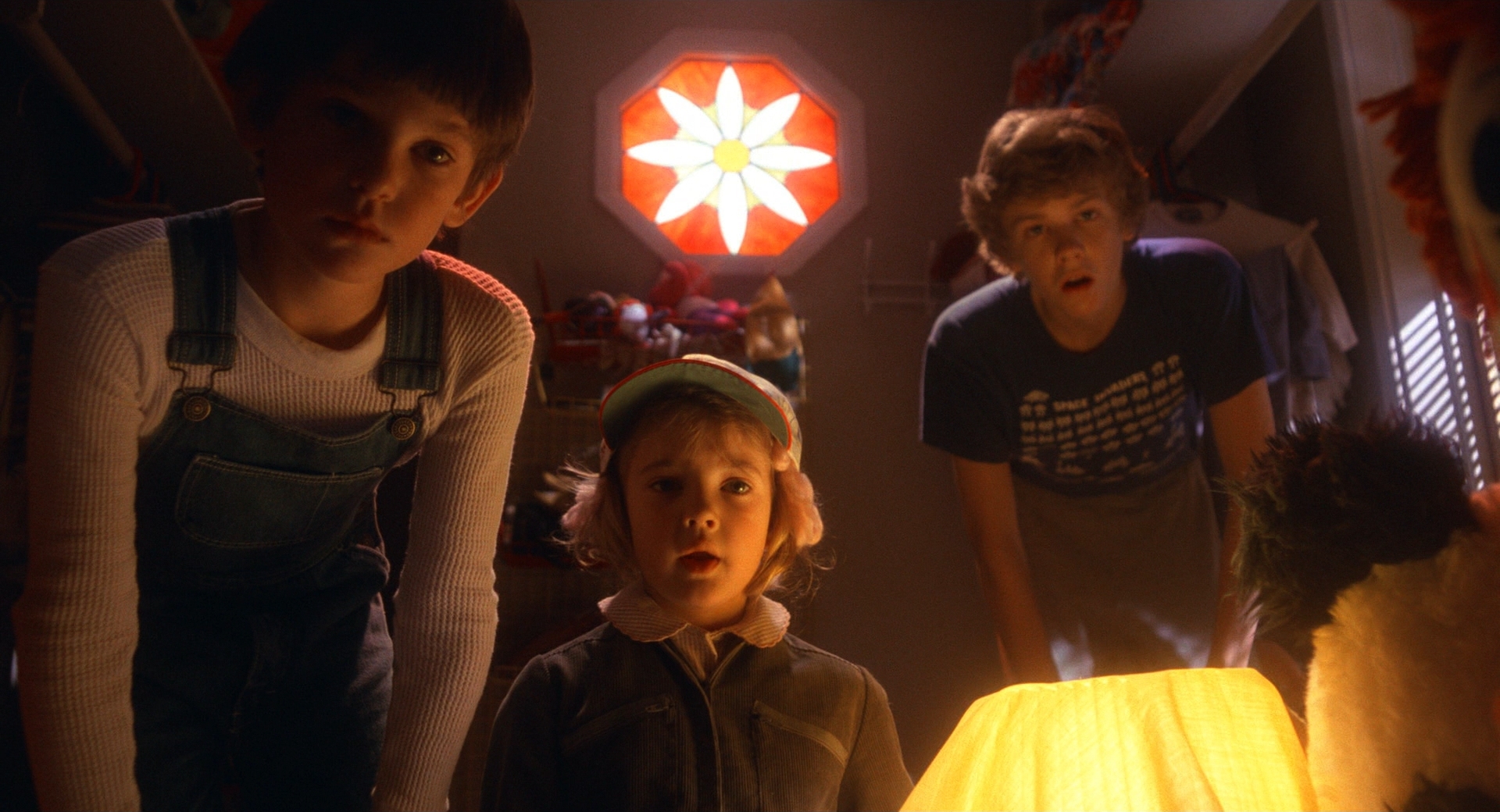 E.T. (1982) - Henry Thomas, Drew Barrymore, & Robert MacNaughton E.T. (1982) - Henry Thomas, Drew Barrymore, & Robert MacNaughton