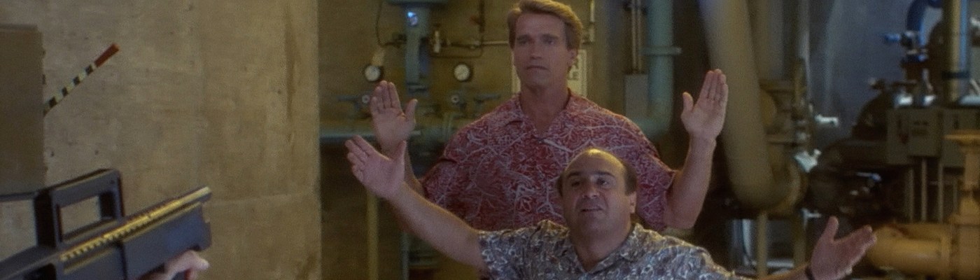 Twins (1988) - Arnold Schwarzenegger & Danny DeVito