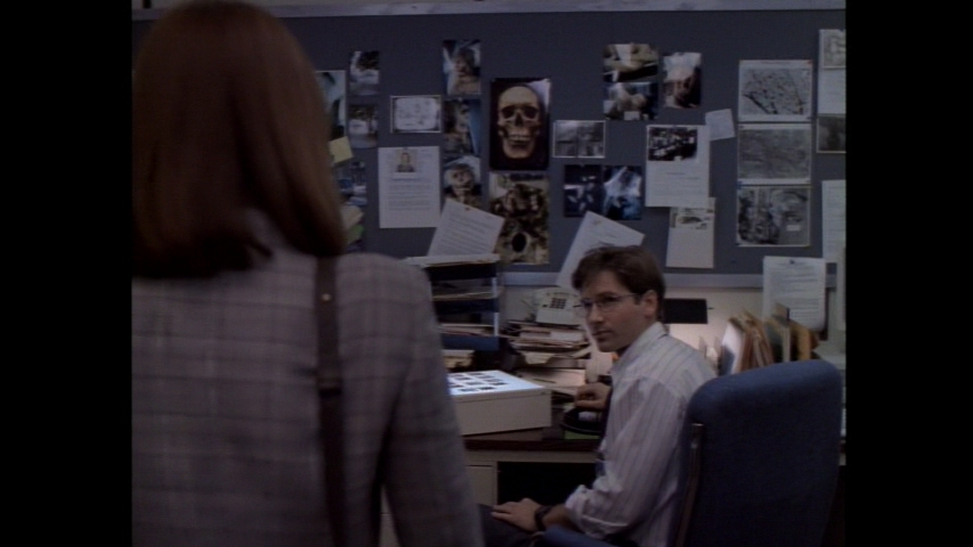 The X Files (1993) Pilot Comparison 2 4:3