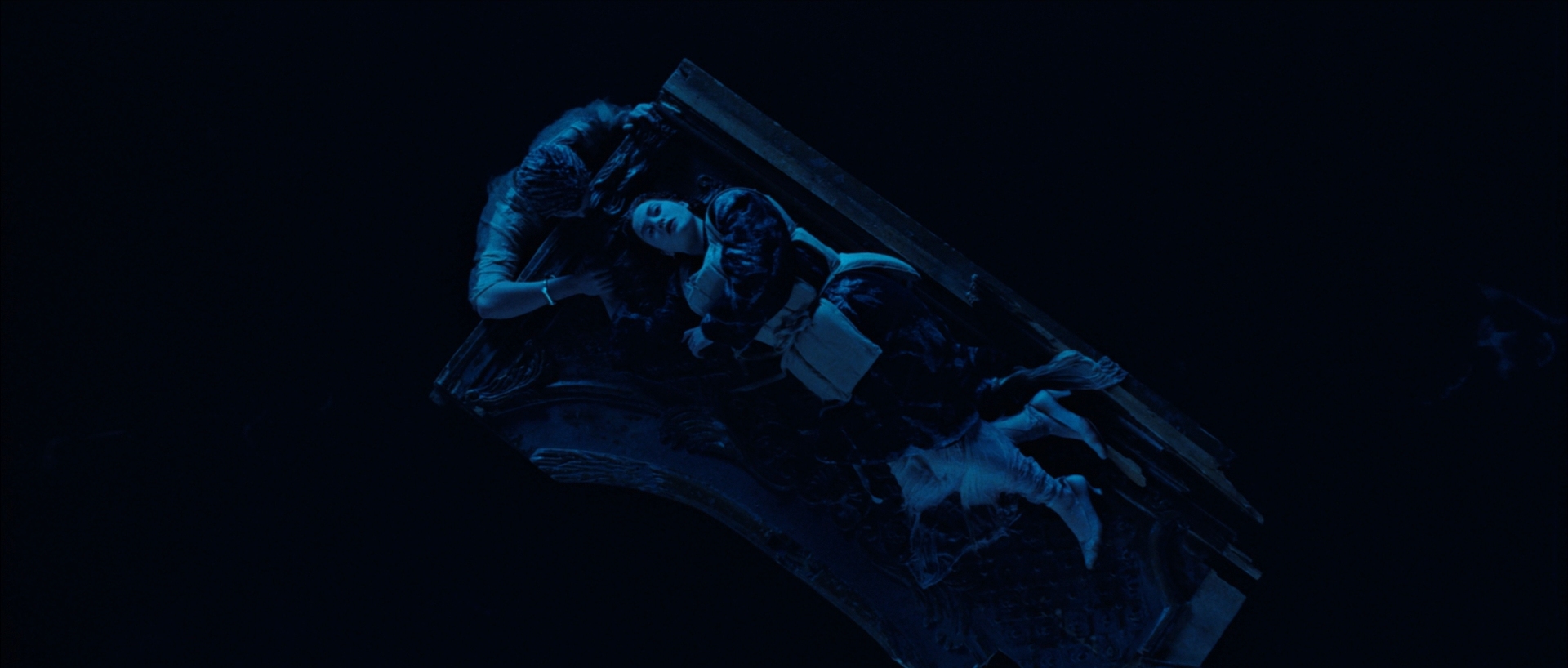 Titanic (1997) - The Infamous Door Titanic (1997) - The Infamous Door