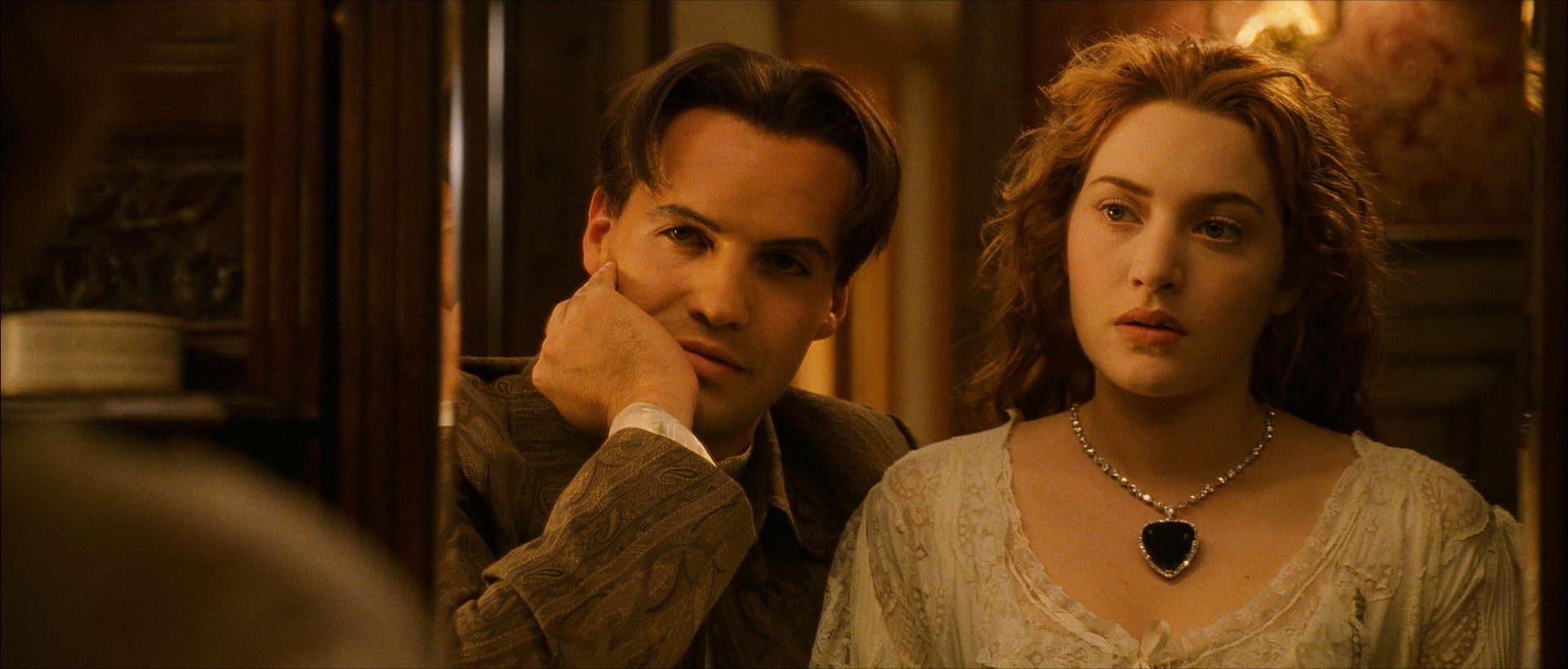 Titanic (1997) - Orange Coloring