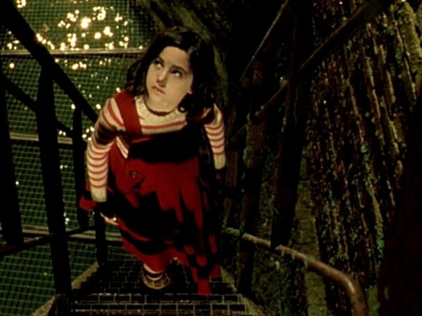 You Fell into a Strange Net, Huh? | The City of Lost Children (1995) 4K Ultra&nbsp;HD